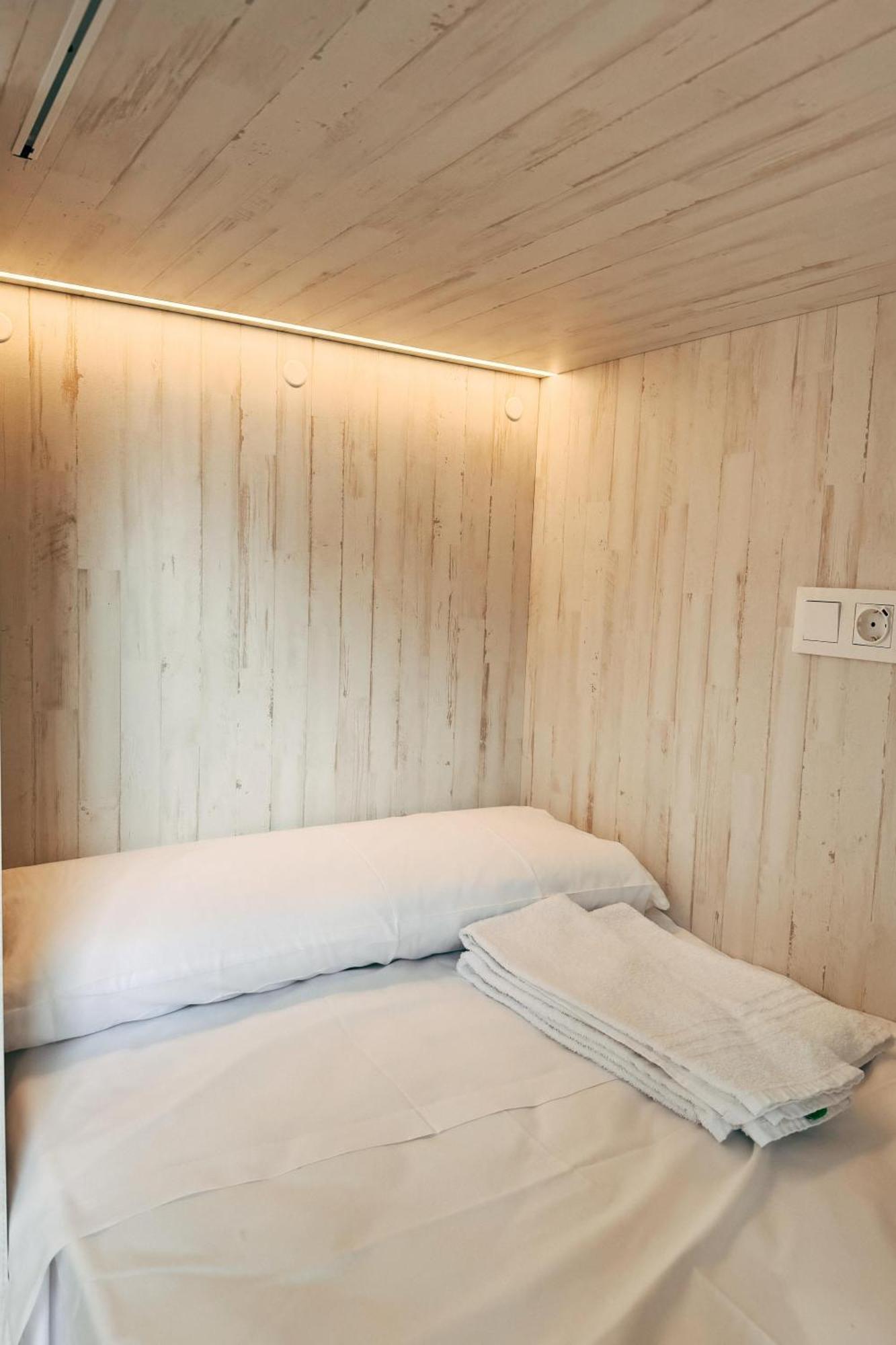 Adventure Hostel Madrid Eksteriør billede