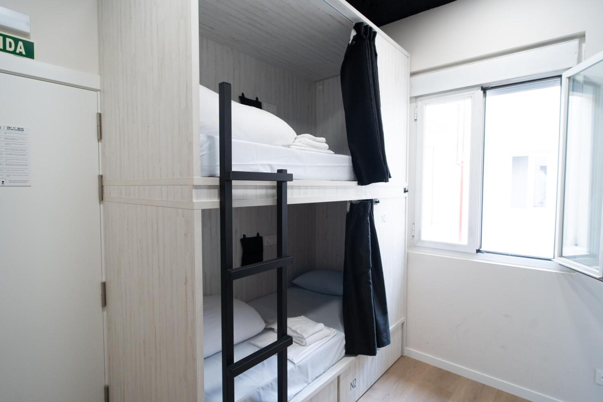 Adventure Hostel Madrid Eksteriør billede