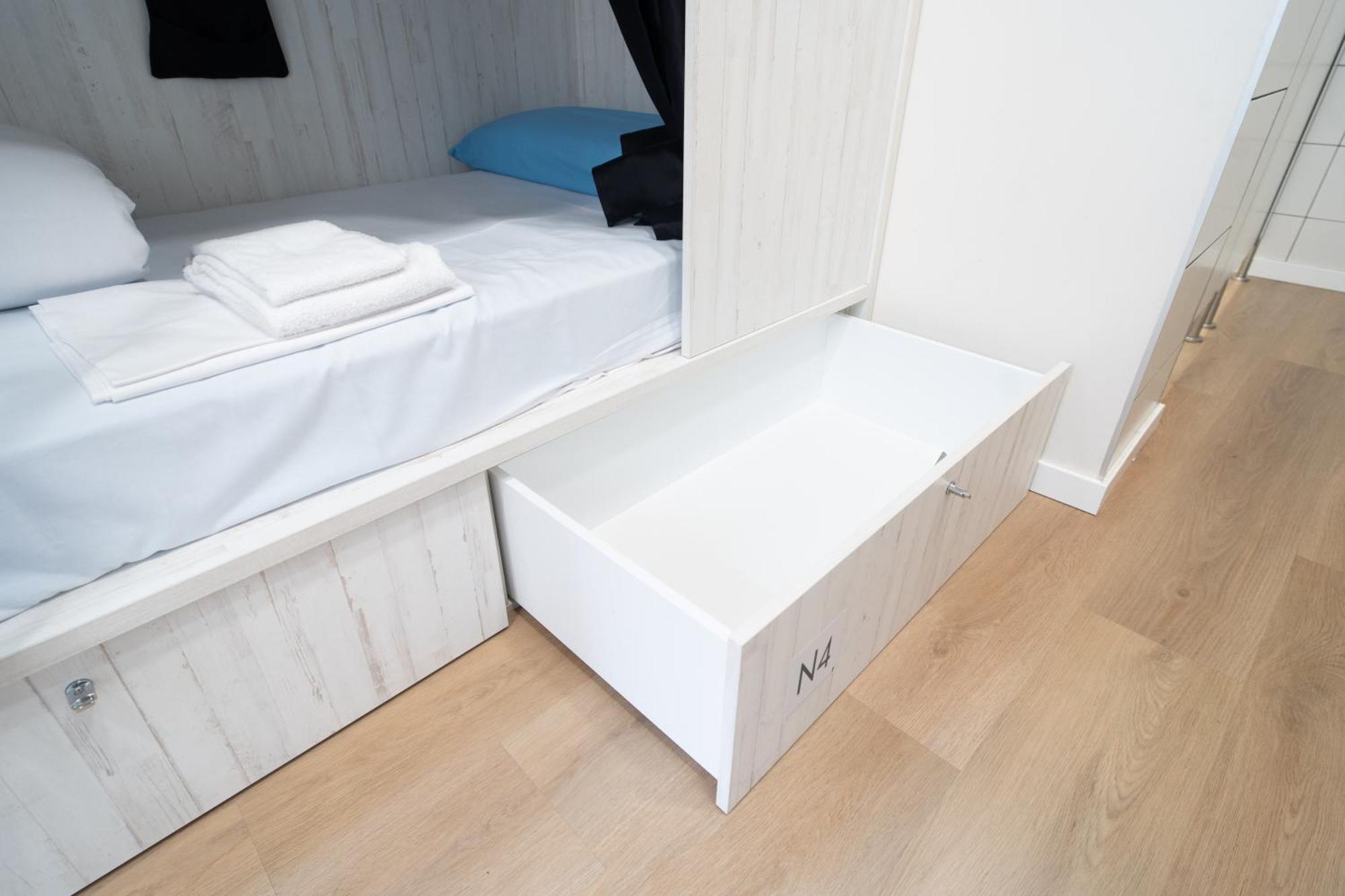 Adventure Hostel Madrid Eksteriør billede
