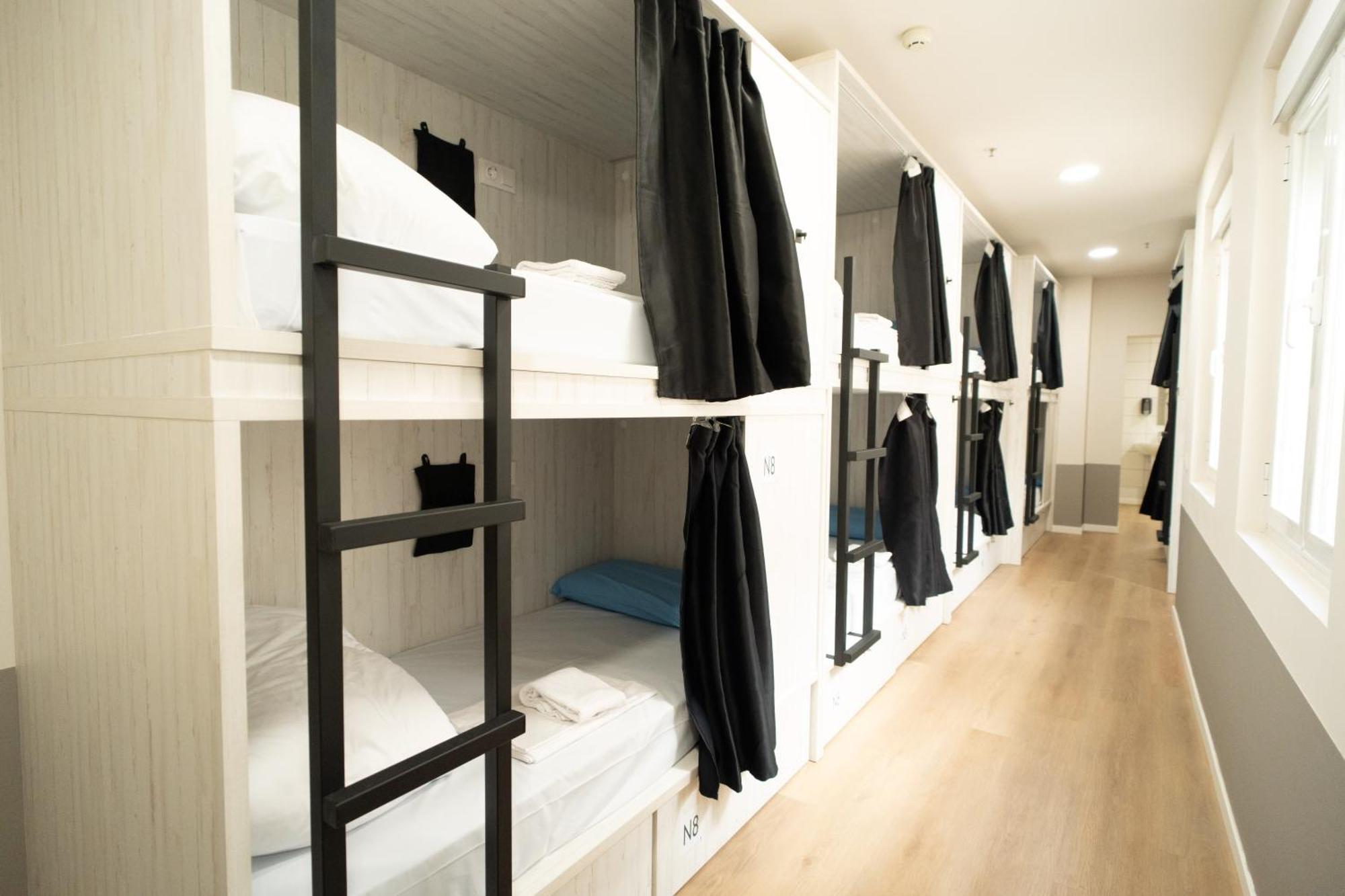 Adventure Hostel Madrid Eksteriør billede