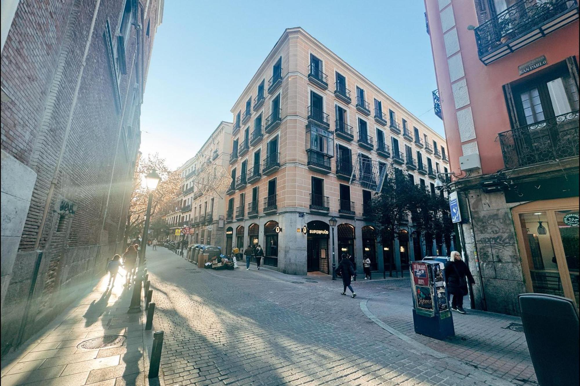 Adventure Hostel Madrid Eksteriør billede